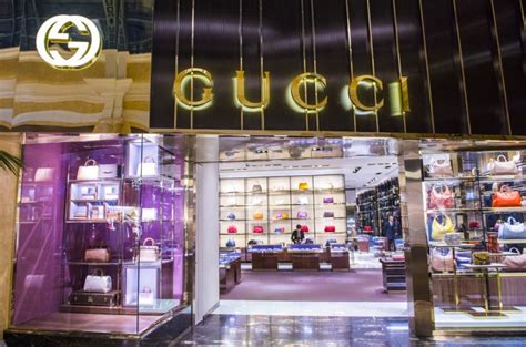 biggest gucci outlet store in the world|gucci outlet discount.